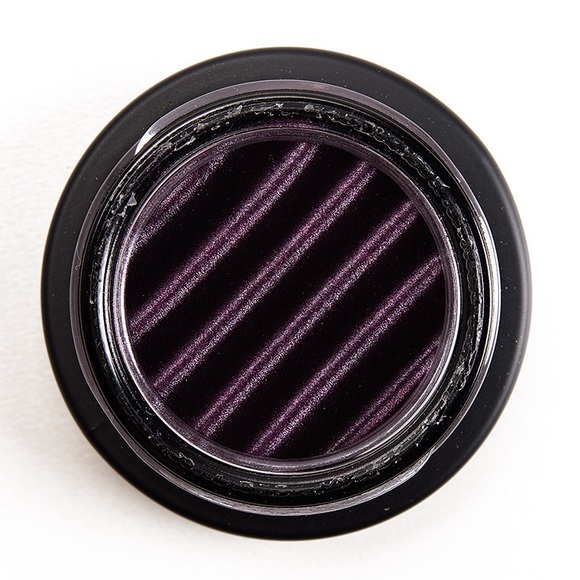 New! MAC Cosmetics Gravity Pull Spellbinder shadow